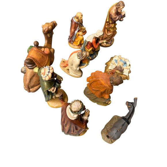 Kostna Nativity Scene Figurine Set Hand-Painted Christmas 11-Piece Vintage Look - Picture 2 of 10